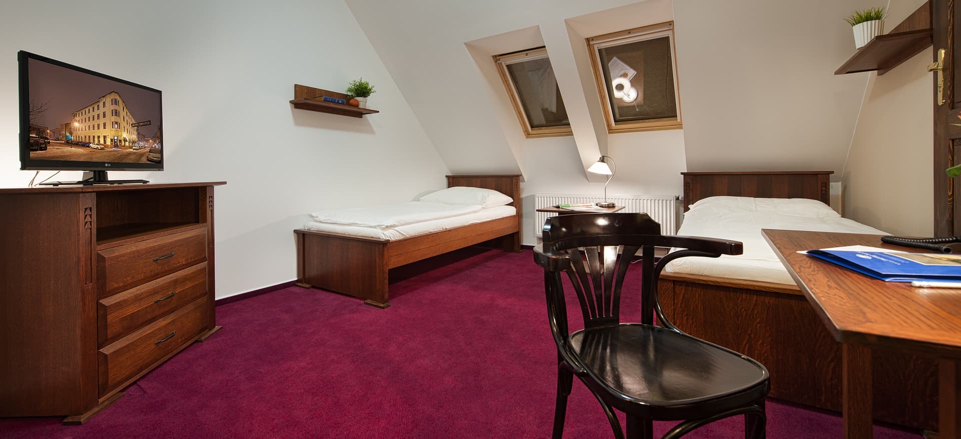 Interiér Attic Deluxe Room